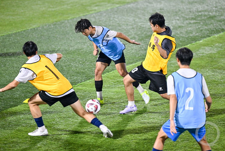 渝超开赛在, 利完成队员 渝超开赛在, 利完成队员