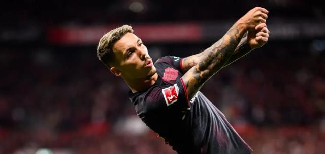 两人吃到红, 场迎战法兰 两人吃到红, 场迎战法兰