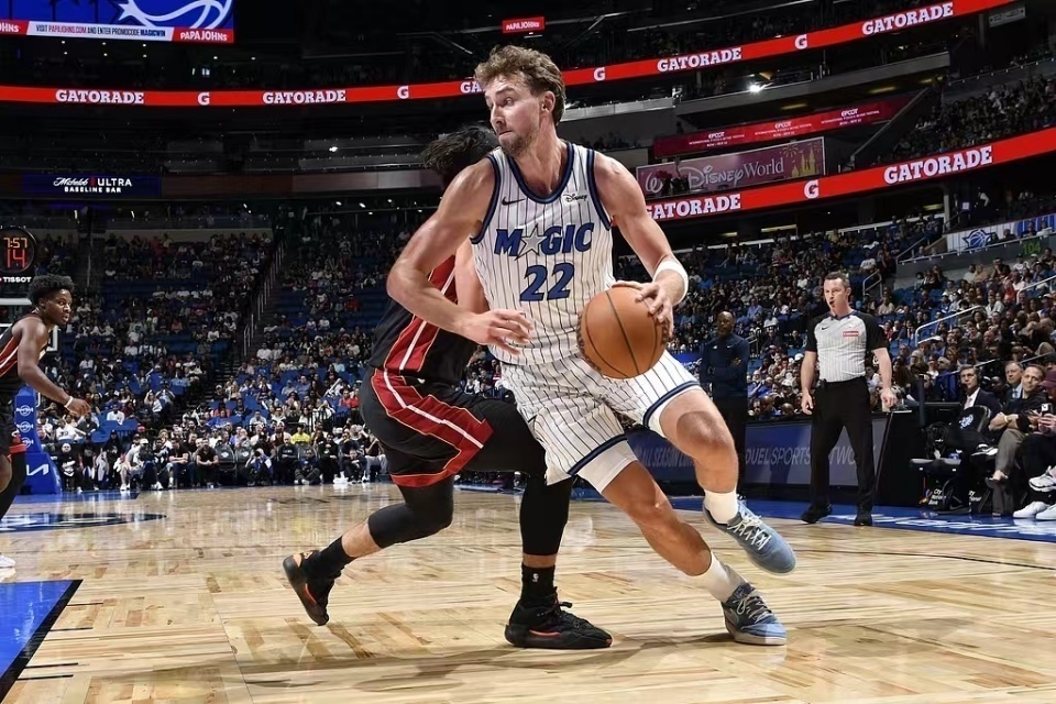 季前赛的状 季前赛的状