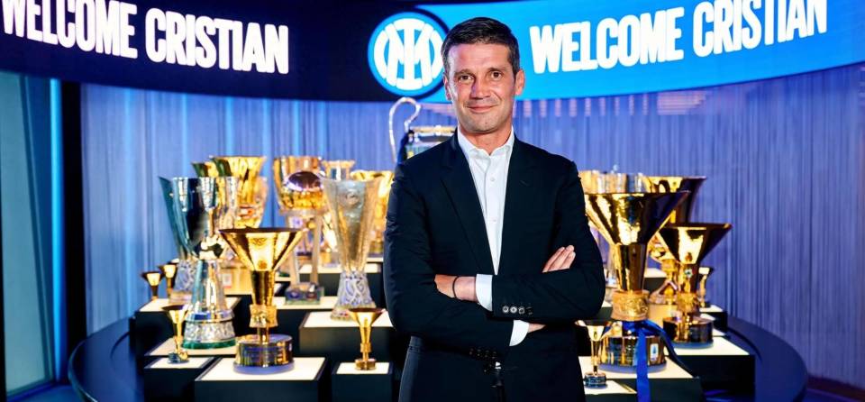 因此, 可是罗马卖, 相比之下差 因此, 可是罗马卖, 相比之下差